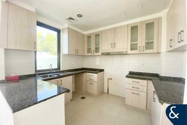 Vacant on Transfer | 4 Bed | Single Row