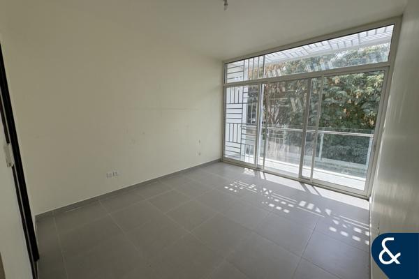 3 Beds | Vacant | Landscaped Garden