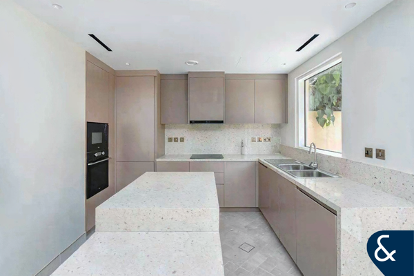 3 Bedrooms | Close To Park | Back To Back