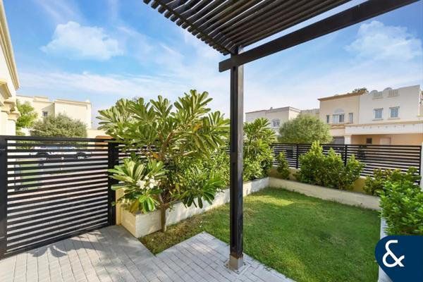 TYPE 4E | HUGE CORNER PLOT | FULLY EXTENDED