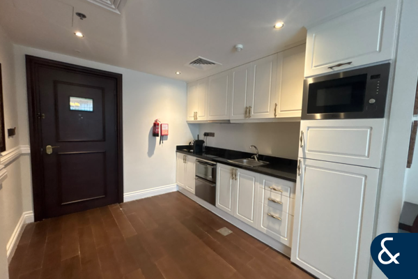 Premium Studio | Top Floor | Sea View