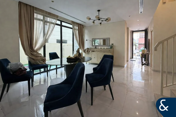 3 Bed TH-L | Close to Exit | Large Layout