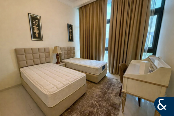 3 Bed TH-L | Close to Exit | Large Layout