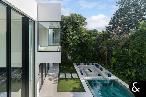 5 Bedrooms | Huge Plot | Beautiful Location