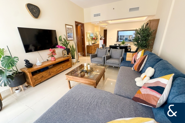 Study Room | Spacious | Private Balcony