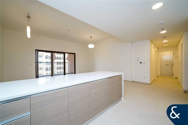 Unfurnished | November | Plaza View | 2 Bed