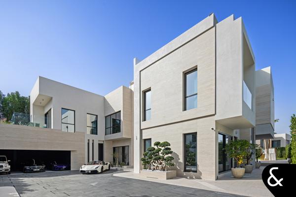 Custom Build | High End Finish | Large Plot