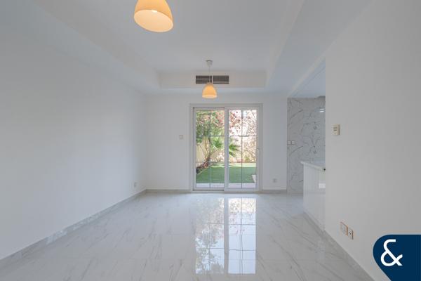 UPGRADED | VACANT TYPE 4M | NEAR TO THE LAKE