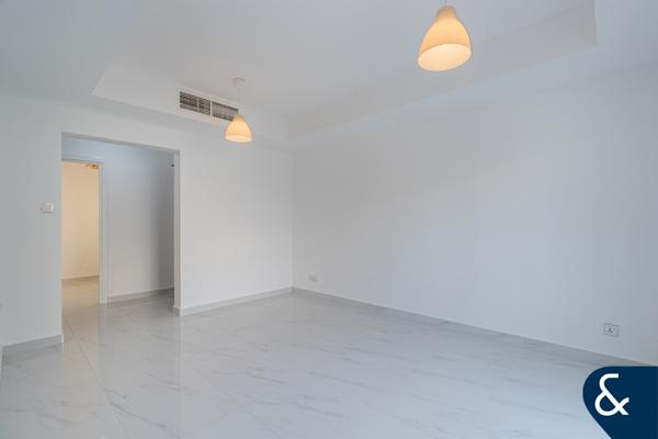 UPGRADED | VACANT TYPE 4M | NEAR TO THE LAKE