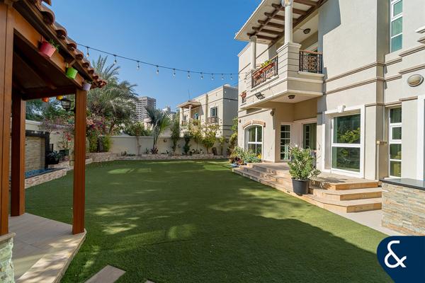 Exclusive | 5 bed + Maid | Owner Occupied