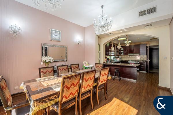 Exclusive | 5 bed + Maid | Owner Occupied