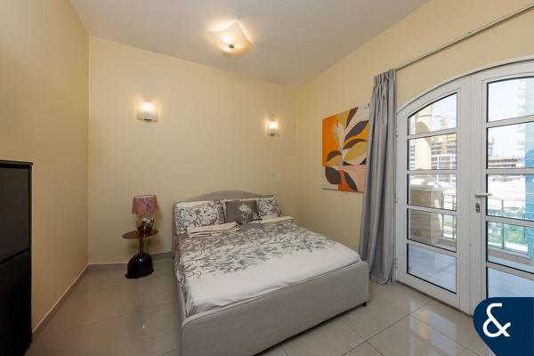 End Unit | Bright and Spacious | Exclusive