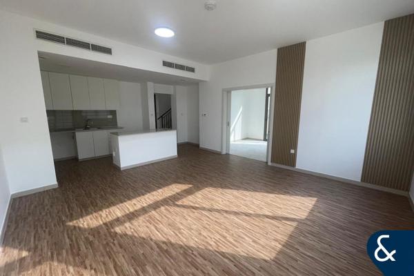 Vacant 4 Bedroom | Upgraded | Landscaped