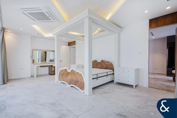 Penthouse | Renovated | 5 Bed | Sea View