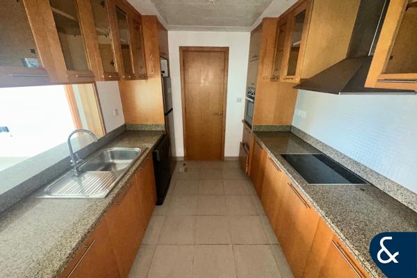 Large Layout | One Bedroom | Emaar | 2 Bath