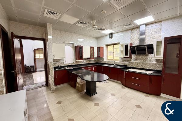 5 Bedrooms | Cinema Room | Vacant On Transfer