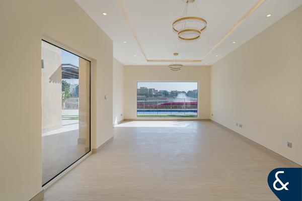 Newly renovated | Lake view | Private pool