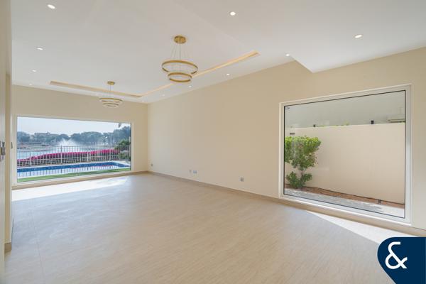 Newly renovated | Lake view | Private pool