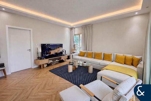 Corner Unit | Furnished | Quiet Garden View