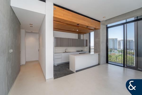 Treeline View | 2 Bed + Maid's | 1,546 Sq Ft