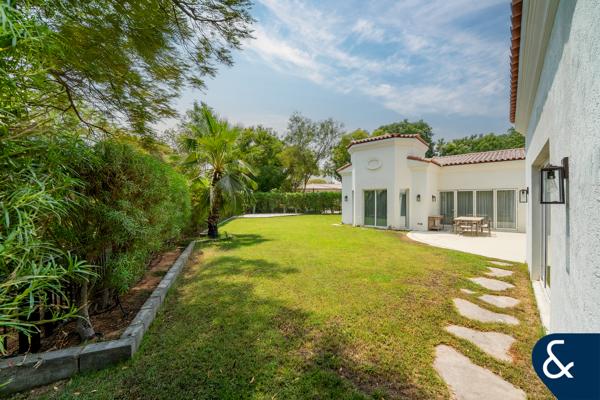 Fully Upgraded Bungalow | Cul De Sac | Huge Plot