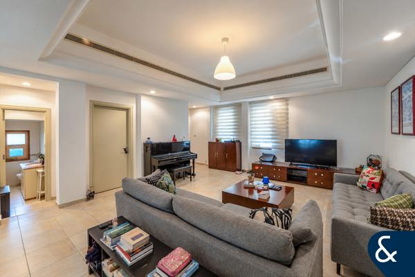 Exclusive | 4 Beds + Maid | Corner Unit