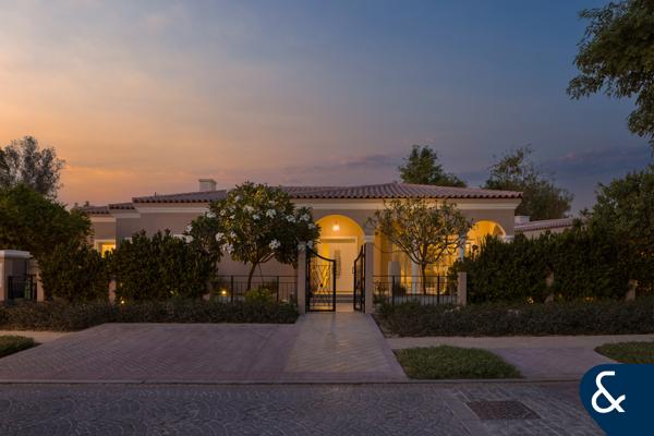 Exclusive | Corner Unit | Resort Pool