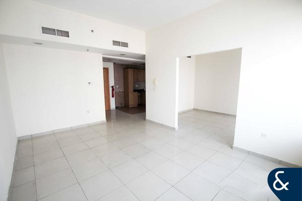 Two Beds | Close to Metro | Unfurnished