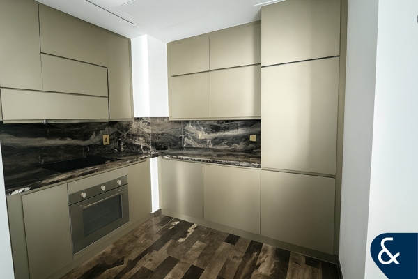 3 Bed | Marina view | Unfurnished | Fendi