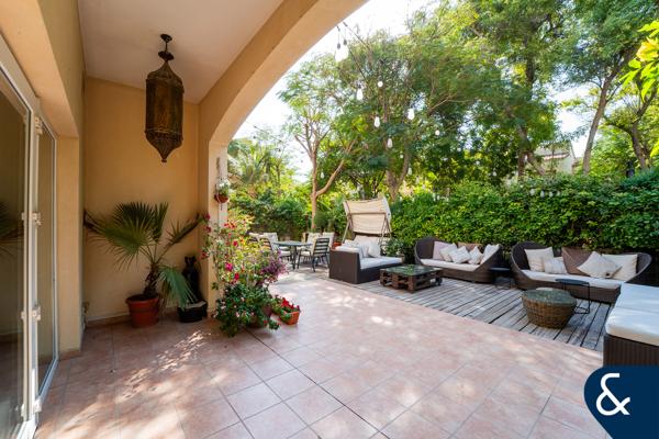 Corner Unit Townhouse | Close To Main Gate