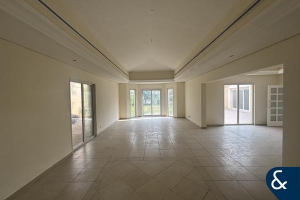 Bungalow | Vacant | 4 Bedrooms Plus Maids