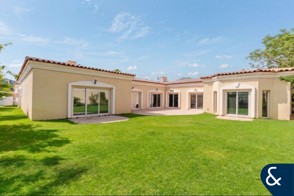 Bungalow In A Lovely Location | Immaculate