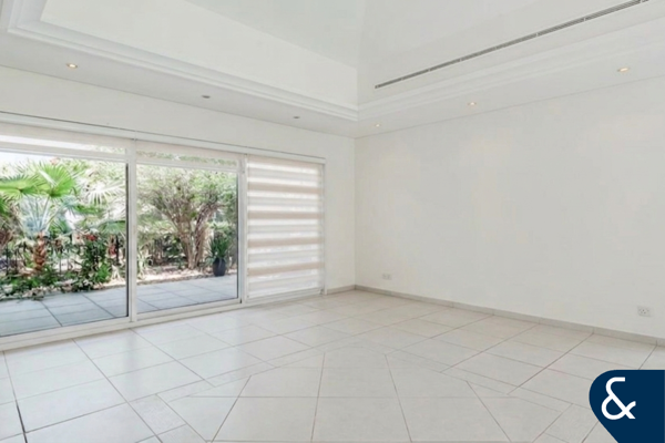 Bungalow In A Lovely Location | Immaculate