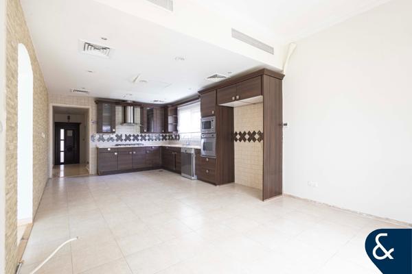 Fully Upgraded | Stunning | Private Pool