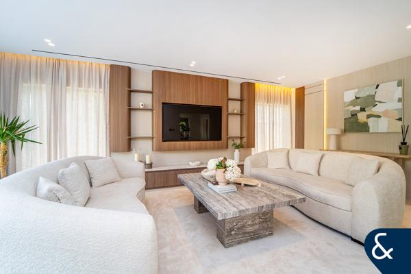 Renovated | 4 Bedrooms | Skyline Views