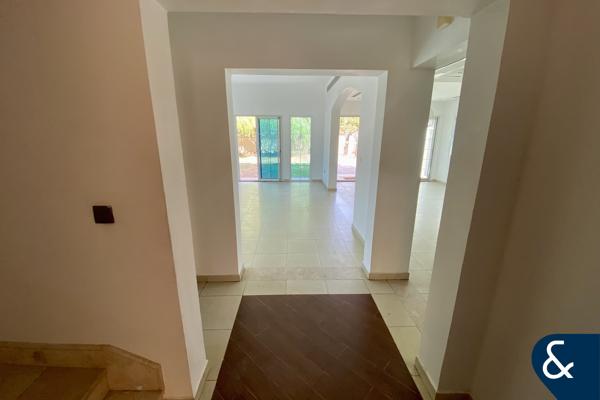 Stylish Villa | Study | Private Garden