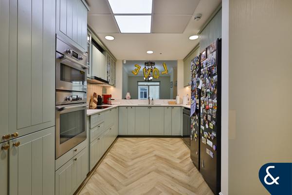 Renovated | 3 bedroom | Vacant on Transfer