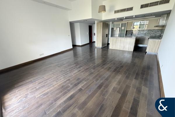 Upgraded | Large Layout | 3 Bed | Maids