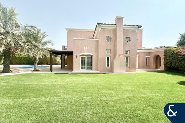 Vacant | 5 Bed + Maid | Large Plot + Pool