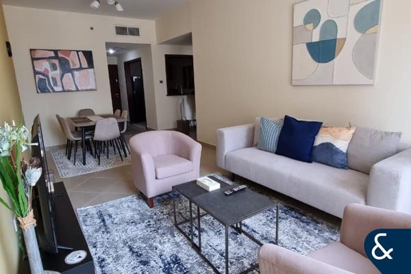 Full Lake View | One Bedroom | Balcony