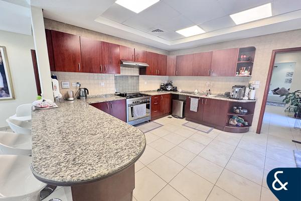 Best Value | Spacious 4 BR | Big Plot Size