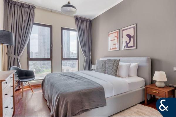 Old Town | Large Layout | Vacant Now