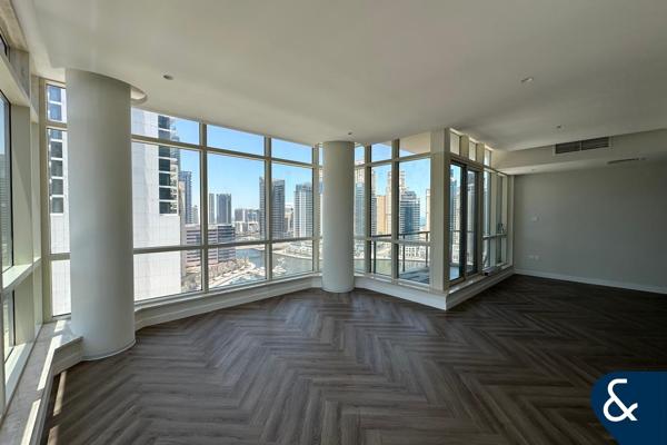 Marina View | 2 Bed + Study | Renovated