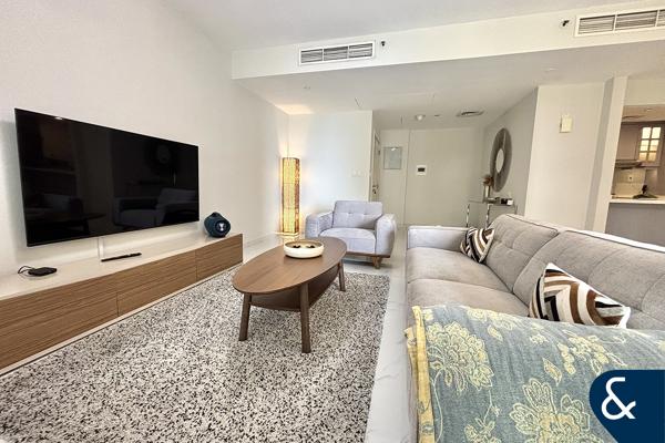 3 Bedrooms | Upgraded | Fully Furnished