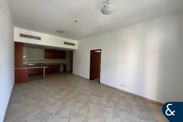 Ready to move | Close To Pool | Large layout