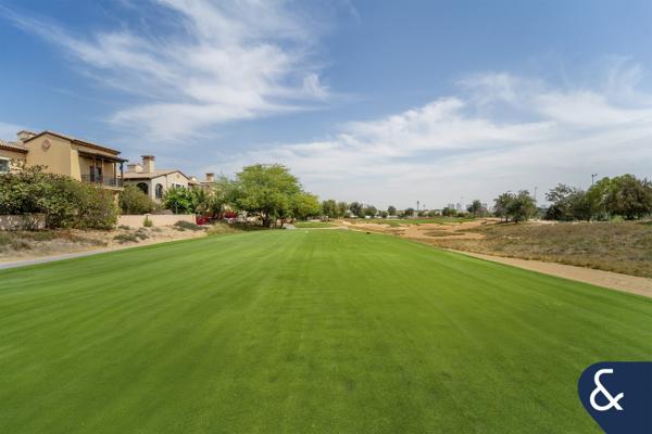 Fully Renovated and Remodelled Villa on Golf Course