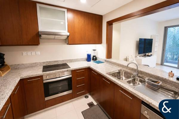 1 Bed | Burj Khalifa View | Prime Location