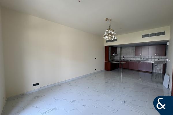 Spacious 1 Bedroom | Upgraded | Motor City