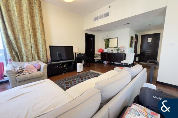 1 Bedroom | Pool And Gym | Close To Metro
