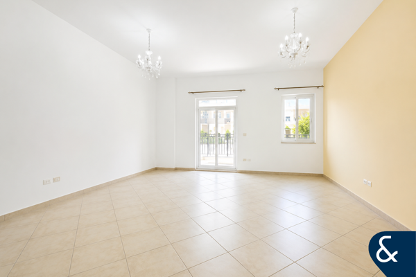 Garden View | Large Unit | Vacant on Transfer